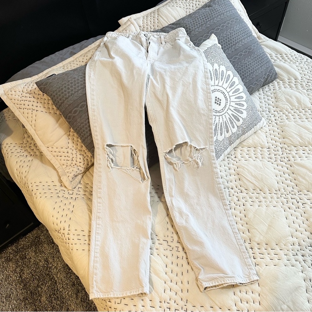 PacSun 90’s Boyfriend jeans, size 29, color is a gray (ish) beige
